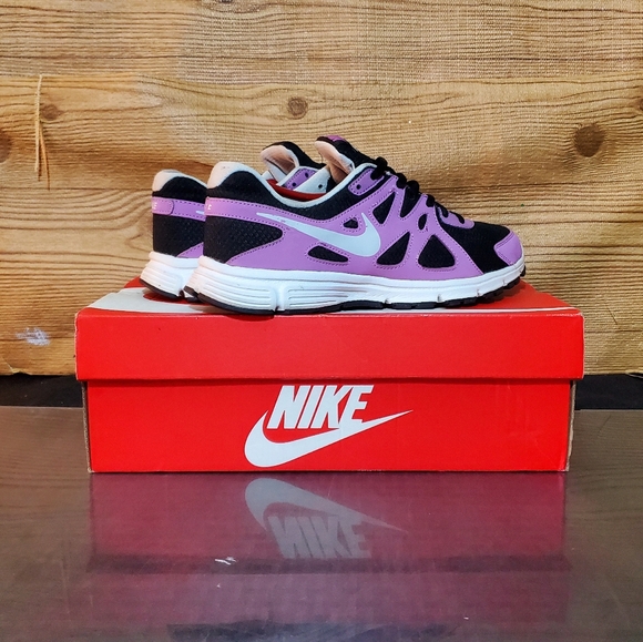 Nike Revolution - Picture 7 of 9